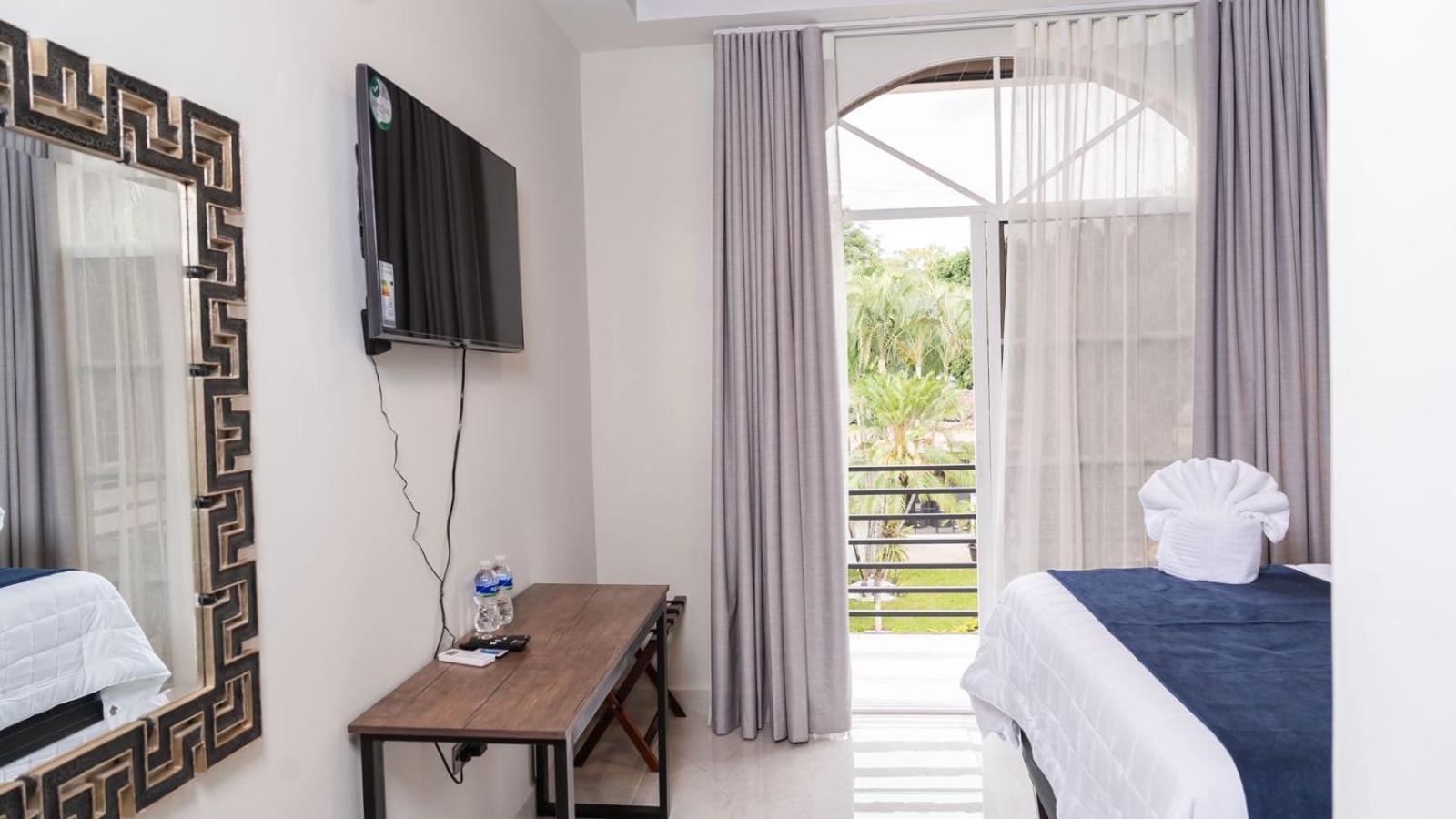קומאיאגואה Hotel Boutique Nueva Valladolid מראה חיצוני תמונה
